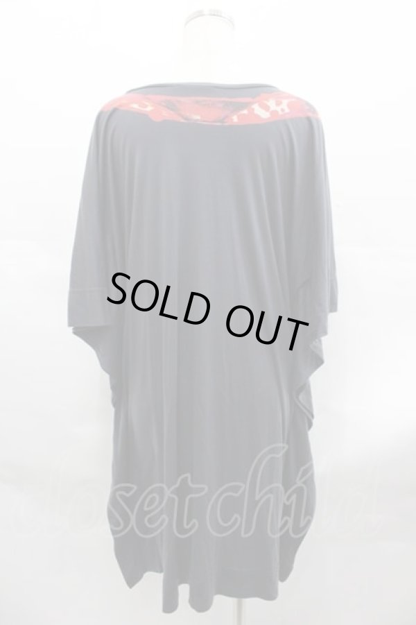 画像2: ヴィヴィアンウエストウッド 中古 / スカーフダマシ絵カットワンピース  グレーＸ赤  I-25-07-30-020-op-HD-ZI (2)