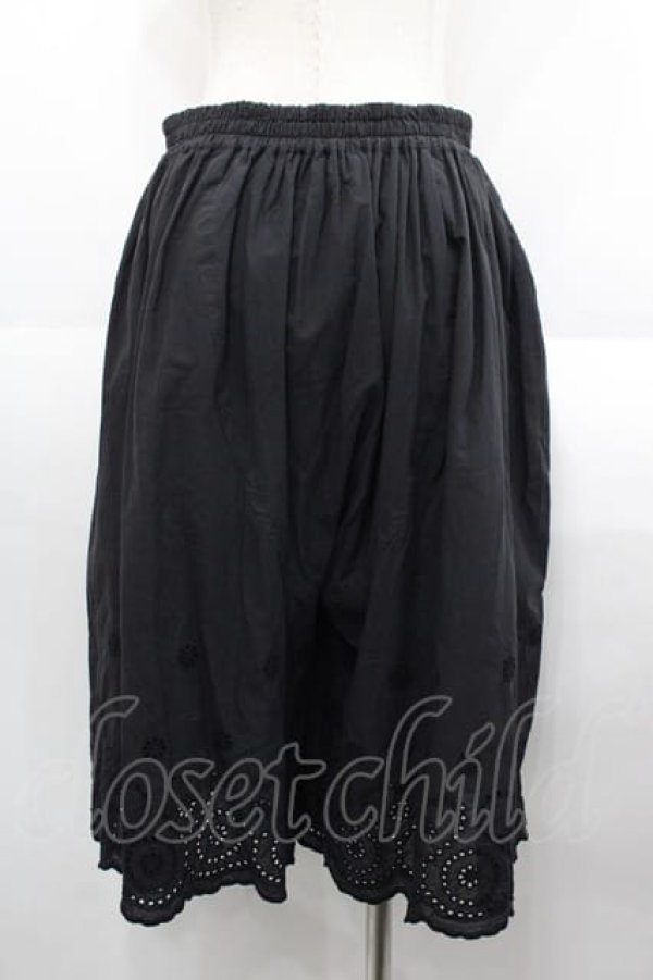 画像2: ヴィヴィアンウエストウッド 中古 / フラワーレースパンツ 00 黒  I-25-08-30-025-pa-HD-ZI (2)