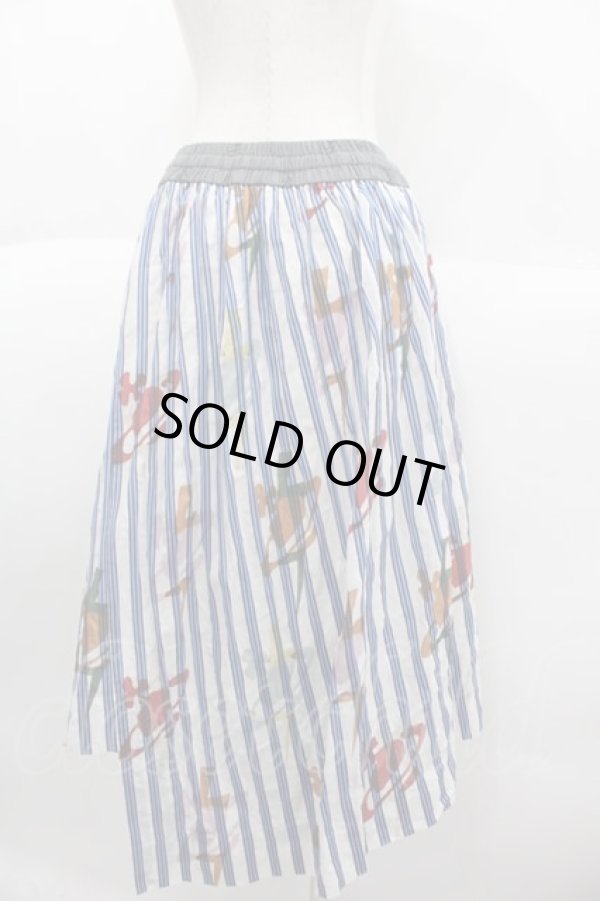 画像2: ヴィヴィアンウエストウッド 中古 / ORB&BOLTS STRIPEアシンメトリーヘムスカート 00 白Ｘ青  I-25-10-22-022-sk-HD-ZI (2)