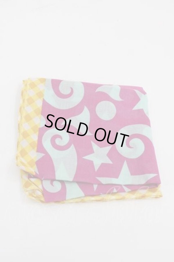 画像2: ヴィヴィアンウエストウッド 中古 / 総柄ハンカチ  ピンクＸ黄色  I-25-11-19-033-gd-HD-ZI (2)