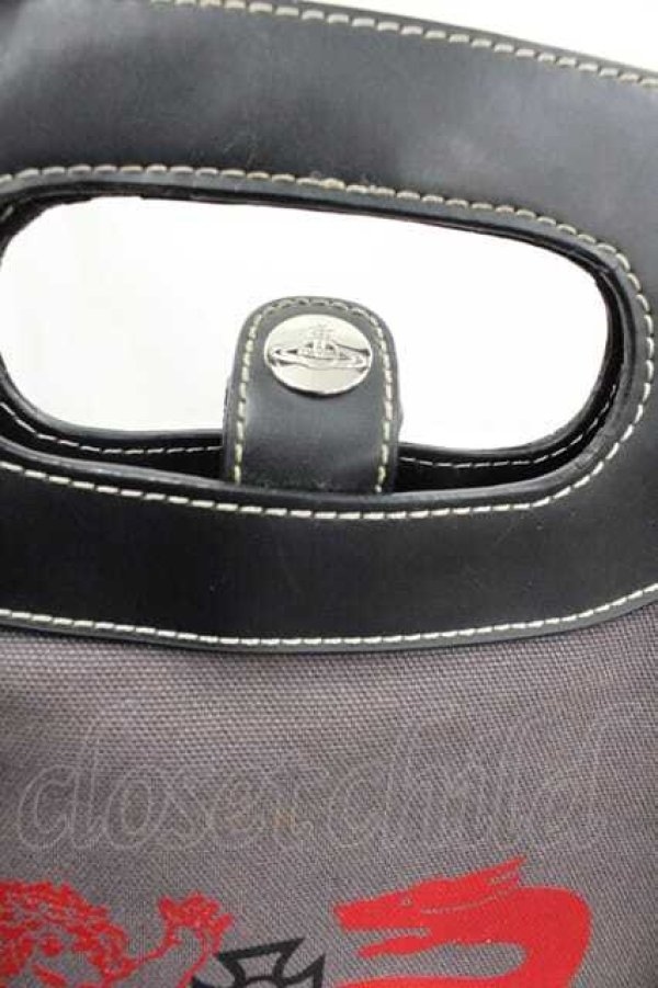 画像4: ヴィヴィアンウエストウッド 中古 / サティアクラッチバッグ  グレー  I-25-11-19-020-ba-HD-ZI (4)