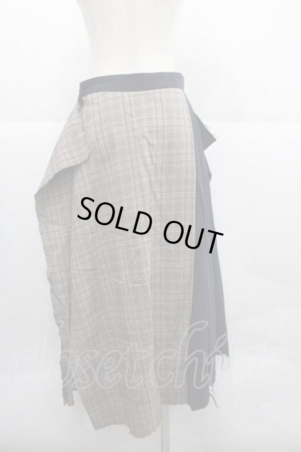 画像2: ヴィヴィアンウエストウッド 中古 / チェック切リ替エロングスカート M 紺  I-25-12-24-031-sk-HD-ZI (2)