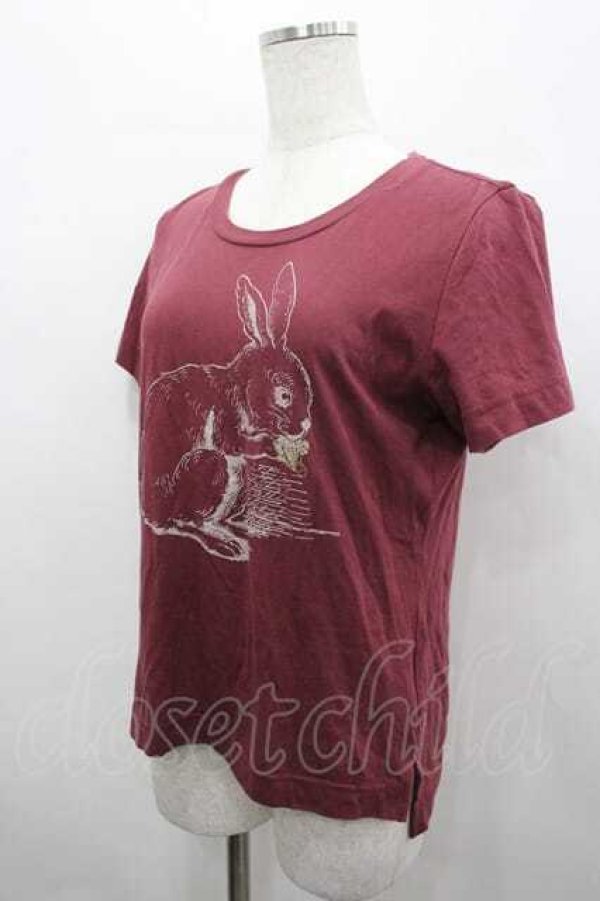画像2: ヴィヴィアンウエストウッド 中古 / ウサギプリント半袖カットソー 3 ボルドー  I-26-04-22-045-to-HD-ZI (2)