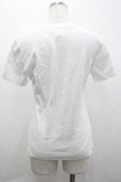 画像2: ヴィヴィアンウエストウッド 中古 / キスミーキティ半袖Tシャツ 02 白Ｘ黒Ｘ赤  I-26-04-22-007-ts-HD-ZI (2)