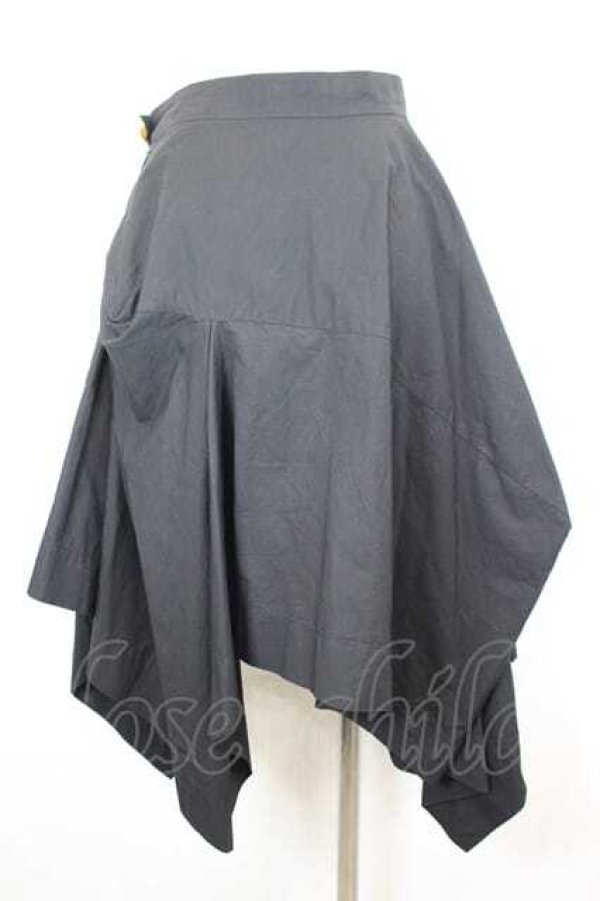 画像2: ヴィヴィアンウエストウッド 中古 / 変形スカート 1 黒  I-26-05-20-047-sk-HD-ZI (2)