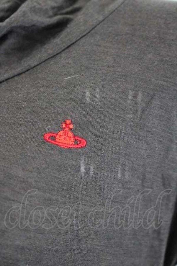 画像3: ヴィヴィアンウエストウッド 中古 / 単色オーブ刺繍ハイネックカットソー 2 グレー  I-26-05-20-010-to-HD-ZI (3)