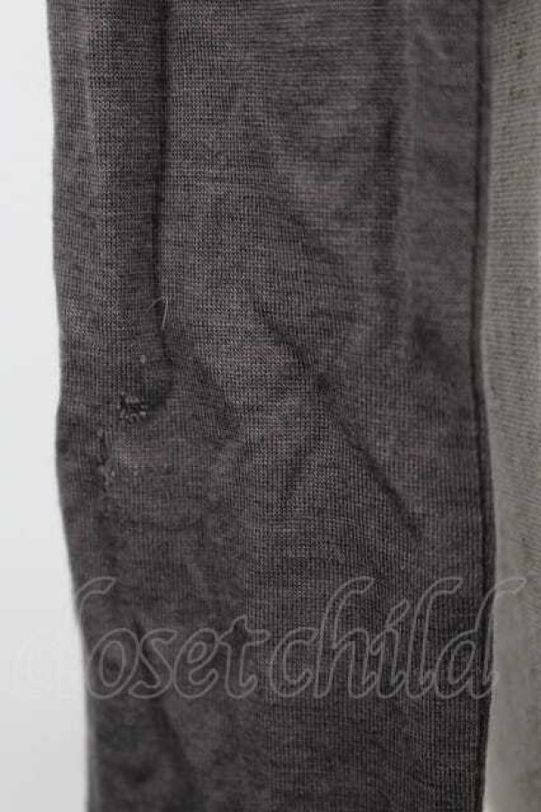 画像4: ヴィヴィアンウエストウッド 中古 / 単色オーブ刺繍ハイネックカットソー 2 グレー  I-26-05-20-010-to-HD-ZI (4)