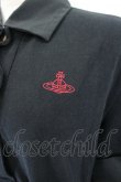 画像3: ヴィヴィアンウエストウッド 中古 / オーブ刺繍フリル半袖ポロシャツ 00 黒Ｘ赤  I-26-06-24-044-bl-HD-ZI (3)