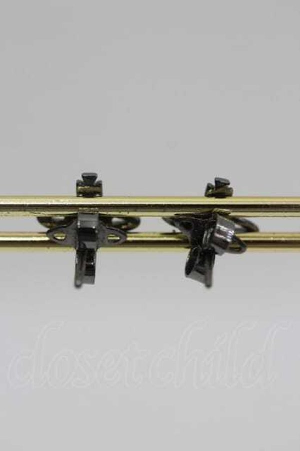 画像2: ヴィヴィアンウエストウッド 中古 / スタッズオーブピアス  シルバー  I-26-08-19-043-er-HD-ZI (2)