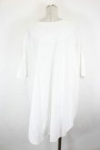 画像2: ヴィヴィアンウエストウッド 中古 / ステインレスキャットプリントラウンドヘムTシャツ 00 白Ｘ青  I-26-09-16-005-to-HD-ZI (2)