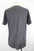 画像2: ヴィヴィアンウエストウッド MAN 中古 / オーブ刺繍ポケット半袖カットソー 44 グレー  I-26-09-16-002-to-HD-ZI (2)