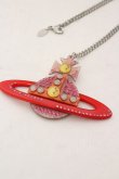 画像2: ヴィヴィアンウエストウッド 中古 / AC/Perspex Bas Relief Pendant   レッドxピンクxイエロー  O-23-10-22-034-nl-YM-OS (2)