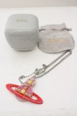 画像5: ヴィヴィアンウエストウッド 中古 / AC/Perspex Bas Relief Pendant   レッドxピンクxイエロー  O-23-10-22-034-nl-YM-OS (5)