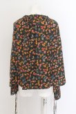 画像3: ANGLOMANIA 中古 / フラワー総柄シャーリングネックプルブラウス 38 グリーン×マルチ  O-24-06-16-050-bl-IG-ZH (3)
