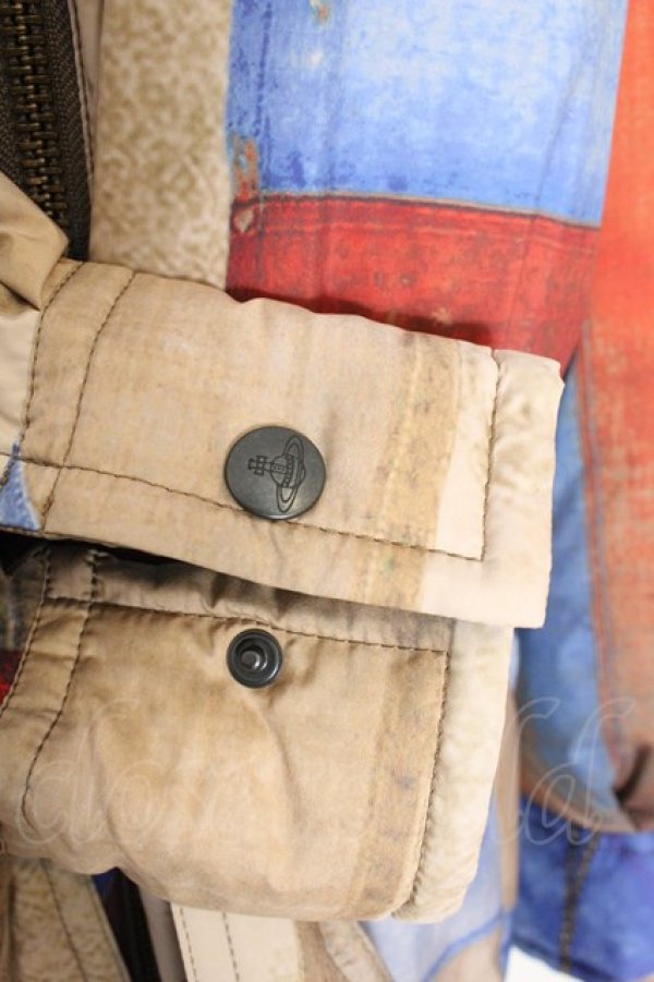 画像3: ヴィヴィアンウエストウッド 中古 / ユニオンジャック転写ptダウンコート O/S マルチ  O-24-10-27-015-co-IG-ZH (3)