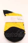 画像2: ヴィヴィアンウエストウッド 中古 / ナイロンメッシュソックス 23-24 ブラックｘイエロー  O-25-03-09-056-gd-YM-OS (2)