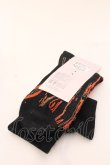 画像2: ヴィヴィアンウエストウッド 中古 / ナイロンメッシュソックス 23-24 ブラックｘオレンジ  O-25-03-09-059-gd-YM-OS (2)