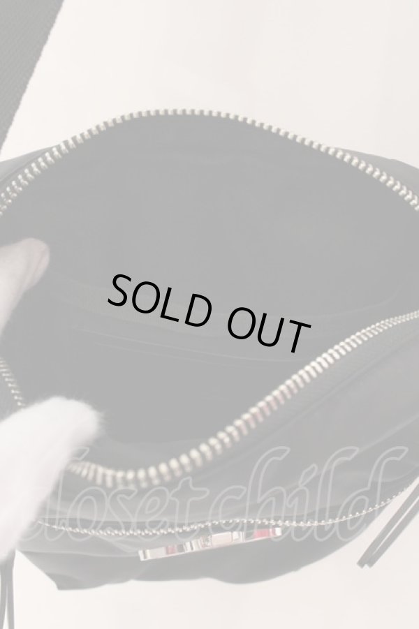 画像5: ヴィヴィアンウエストウッド 中古 / エナメルORB 縦型ショルダーバッグ  ブラック  O-25-03-16-020-ba-IG-ZI (5)