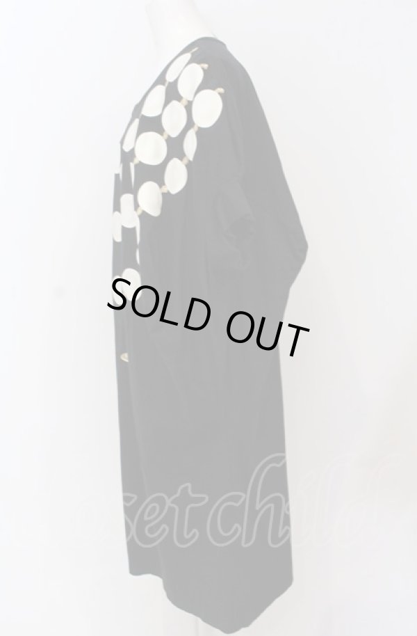 画像2: ヴィヴィアンウエストウッド 中古 / オ－ガニック天竺　ネックレスプリントＴシャツ 00 ブラック  O-25-05-11-009-op-IG-ZH (2)