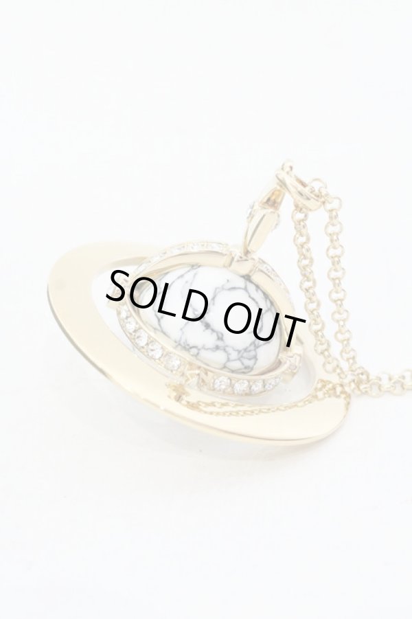画像3: ヴィヴィアンウエストウッド 中古 / GIANT ORB PENDANT【HOWLITE】  ゴールドｘハウライト  O-25-07-13-046-nl-YM-OS (3)