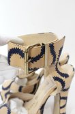 画像4: ヴィヴィアンウエストウッド 中古 / エレベーテッドリジェントスレイブサンダル 5（約23.5-24cm） ベージュｘネイビー  O-25-08-17-059-sh-YM-OS (4)