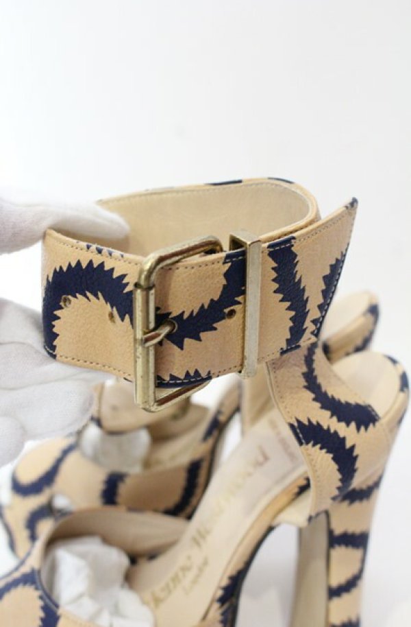 画像4: ヴィヴィアンウエストウッド 中古 / エレベーテッドリジェントスレイブサンダル 5（約23.5-24cm） ベージュｘネイビー  O-25-08-17-059-sh-YM-OS (4)