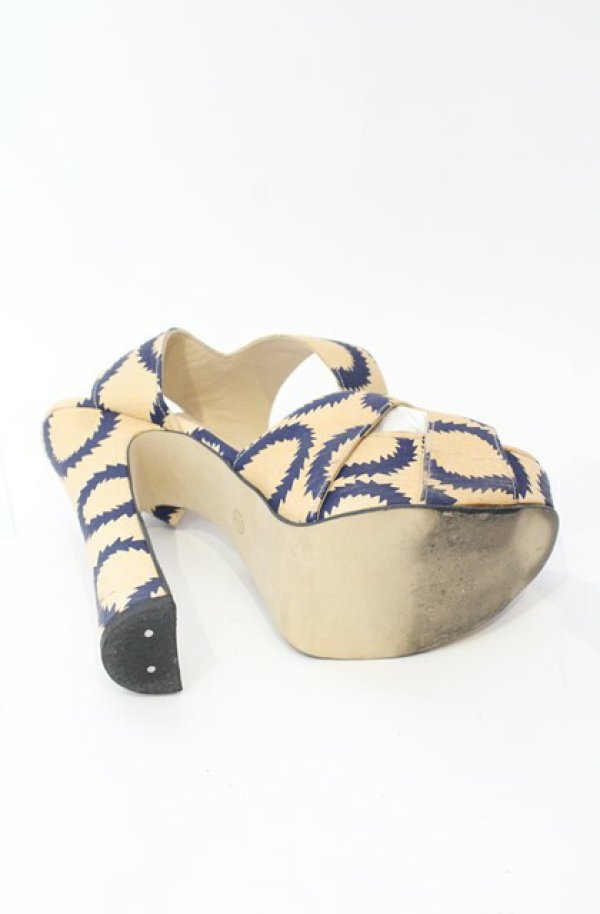 画像7: ヴィヴィアンウエストウッド 中古 / エレベーテッドリジェントスレイブサンダル 5（約23.5-24cm） ベージュｘネイビー  O-25-08-17-059-sh-YM-OS (7)