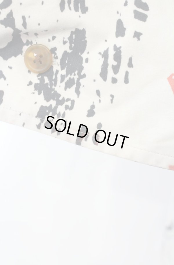 画像2: ヴィヴィアンウエストウッド 中古 / RUBBISH PRINT シャツワンピース 00 ベージュ×ブラック×レッド  O-25-08-17-008-bl-IG-OS (2)