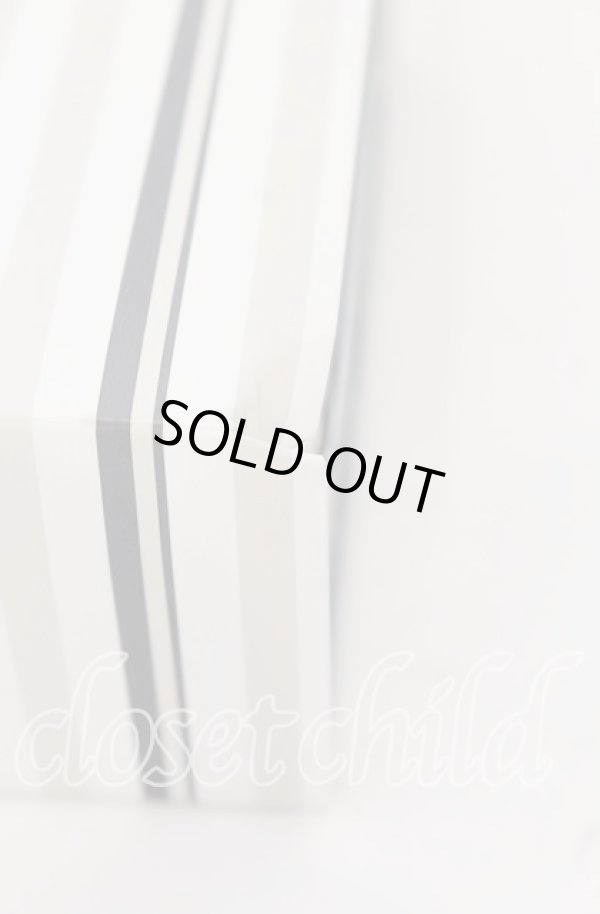 画像2: ヴィヴィアンウエストウッド 中古 / MICHALAKコラボ ブリキ缶（中身ナシ）  -  O-25-09-14-086-gd-IG-OS (2)