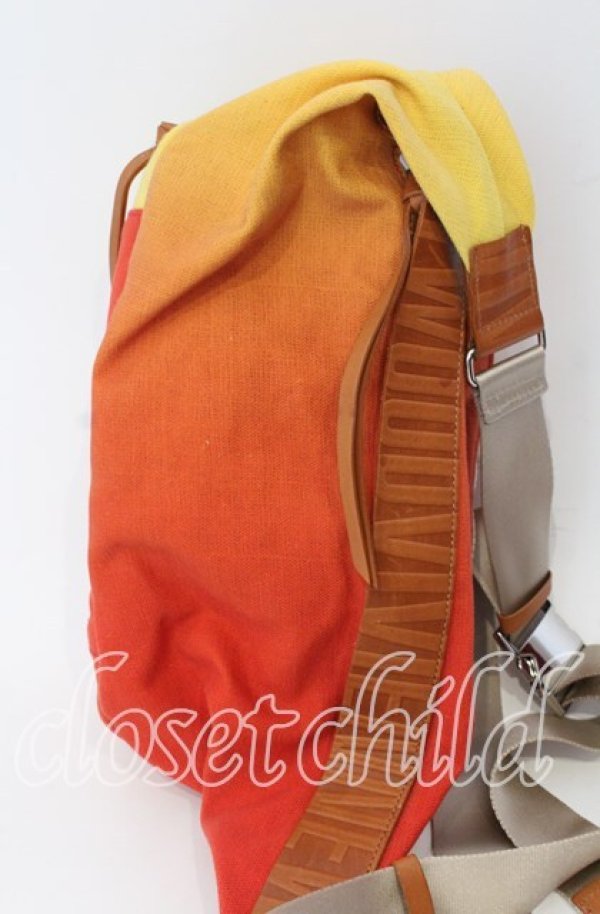 画像3: ヴィヴィアンウエストウッド 中古 / グラデーションボディバッグ  オレンジ  O-25-09-14-112-ba-IG-ZH (3)