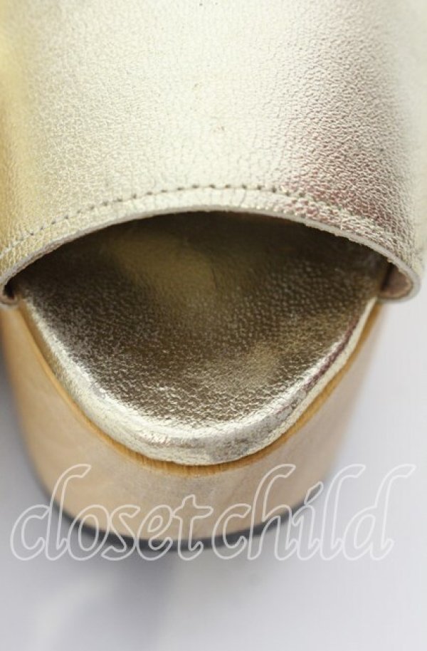 画像3: ヴィヴィアンウエストウッド 中古 / ROCKING HORSE PAGAN サンダル サイズ記載ナシ(インソール約24cm) ゴールド  O-25-09-14-119-sh-IG-OS (3)