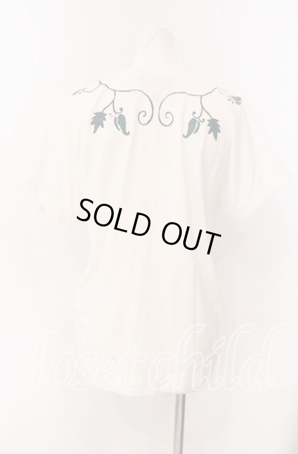 画像4: ヴィヴィアンウエストウッド 中古 / フラワーオーブネックレスプリントTシャツ 00 ホワイト  O-25-09-21-019-ts-IG-ZH (4)