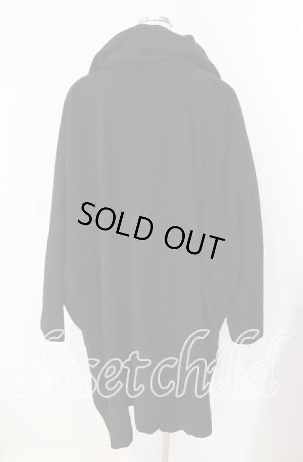 画像4: ヴィヴィアンウエストウッド 中古 / マフラー付キケープコート 00 ブラック  O-25-09-21-077-co-YM-OS (4)