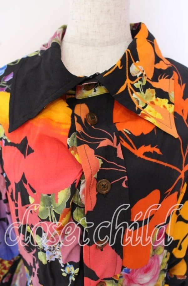 画像2: ヴィヴィアンウエストウッド 中古 / カーペットローズシャツ S/M ブラック×マルチ  O-25-09-21-083-bl-IG-OS (2)