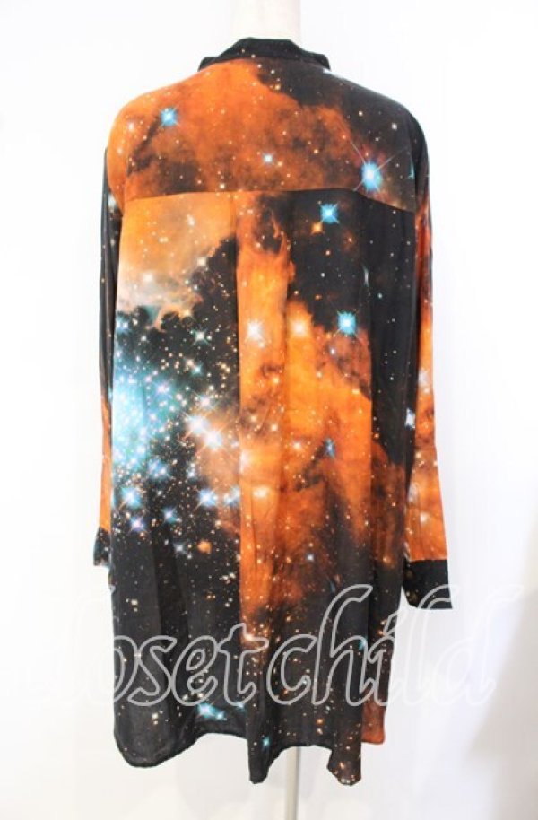 画像4: ヴィヴィアンウエストウッド 中古 / GALAXY サークルシャツ（ギャラクシー） 00 ブラックｘマルチ  O-25-10-12-022-bl-YM-ZH (4)