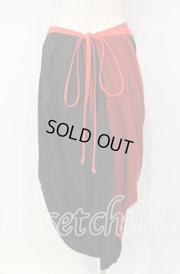 画像3: ヴィヴィアンウエストウッド 中古 / EIGHT SKIRT（エイトスカート） 38 ブラックｘレッド  O-25-10-12-044-sk-YM-ZH (3)