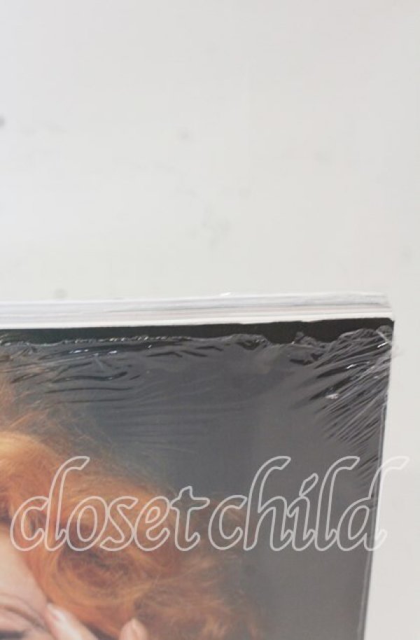 画像2: ヴィヴィアンウエストウッド 中古 / Claire Wilcox 書籍   O-25-10-19-139-gd-YM-OS (2)