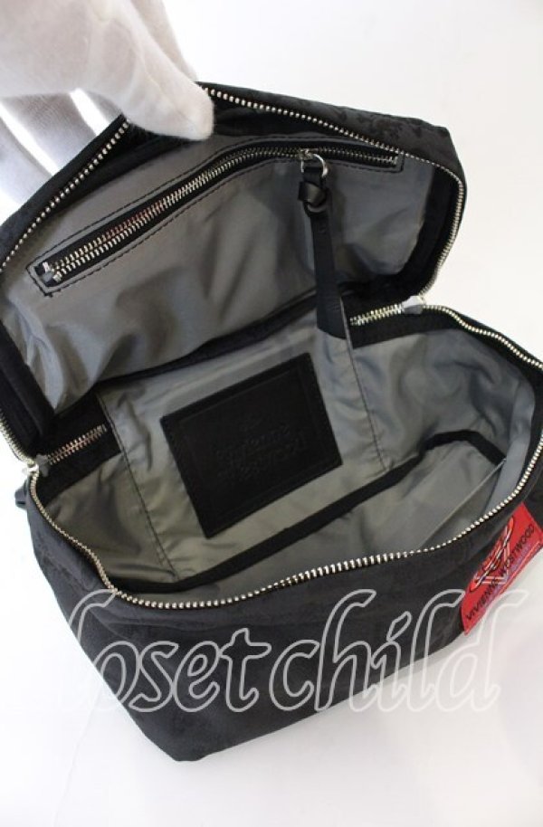 画像4: ヴィヴィアンウエストウッド 中古 / バニティポーチ  ブラック  O-25-10-19-156-gd-YM-OS (4)