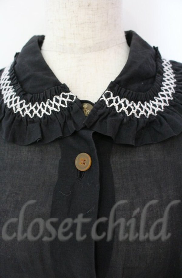 画像2: ヴィヴィアンウエストウッド 中古 / コットンローンスモッキングシャツ 00 ブラック  O-25-11-09-024-bl-YM-OS (2)