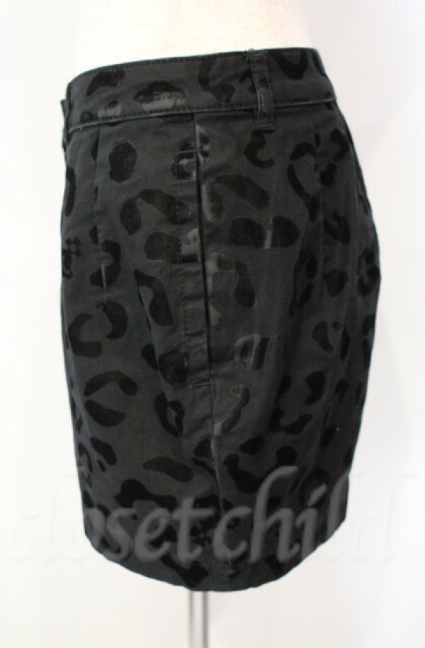 画像3: ヴィヴィアンウエストウッド 中古 / レオパードジャガードショートパンツ 1 ブラック  O-25-11-09-066-pa-IG-OS (3)