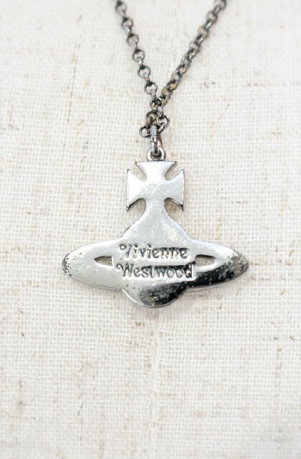 画像2: ヴィヴィアンウエストウッド 中古 / HARLEQUIN BAS RELIEF（ハーレクインバスレリーフペンダント）  シルバーｘブラック  O-25-11-09-083-ac-YM-OS (2)