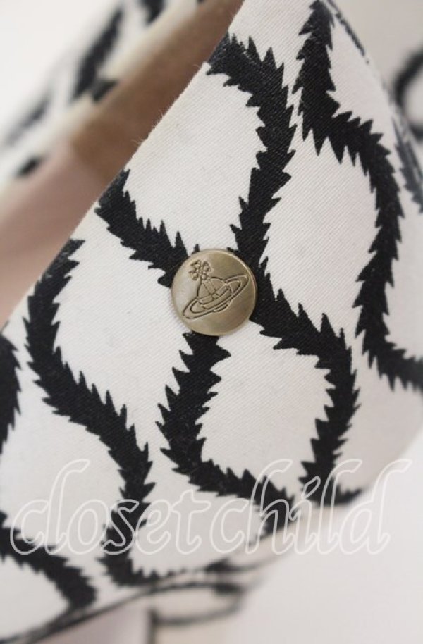 画像4: ヴィヴィアンウエストウッド 中古 / スクイグル柄ハイヒールシューズ 37（約24cm） ホワイトｘブラック  O-25-11-23-046-sh-YM-OS (4)