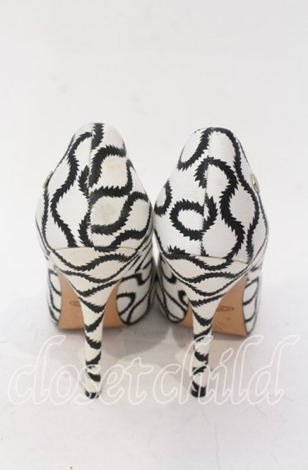 画像5: ヴィヴィアンウエストウッド 中古 / スクイグル柄ハイヒールシューズ 37（約24cm） ホワイトｘブラック  O-25-11-23-046-sh-YM-OS (5)