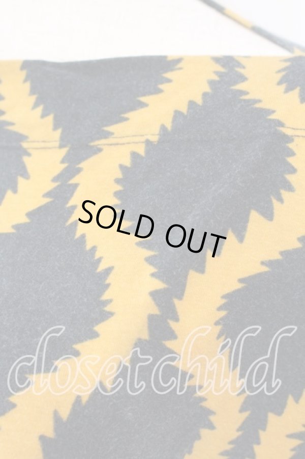 画像2: ANGLOMANIA 中古 / スクイグルカットソー XS ブラックｘイエロー  O-25-12-14-036-ts-YM-ZH (2)