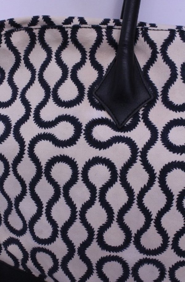 画像5: 【Vintage放出】ヴィヴィアンウエストウッド 中古 / スクイグルプレーンバッグ  ブラックｘオフホワイト  O-25-12-20-048-ba-YM-OS (5)