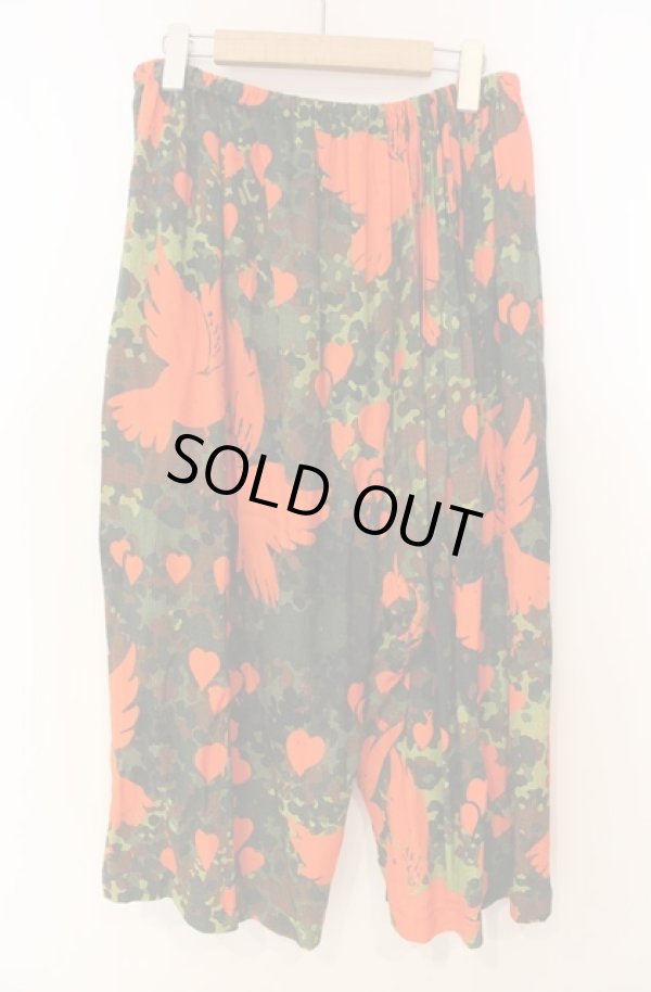 画像4: ヴィヴィアンウエストウッド 中古 / カモプリントクラウドロレインバードパンツ S/M オレンジｘカーキ  O-26-01-11-048-pa-YM-OS (4)