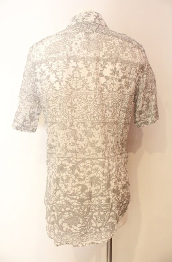 画像5: ヴィヴィアンウエストウッド MAN 中古 / 総柄半袖シャツ 48 ホワイトｘグレー  O-26-01-11-061-bl-YM-OS (5)
