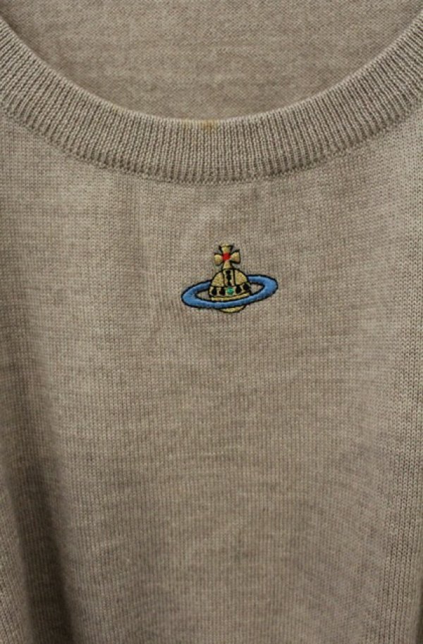 画像2: ヴィヴィアンウエストウッド 中古 / カラーオーブ刺繍ラウンドネックニットソー  ベージュ  O-26-01-25-030-to-YM-OS (2)