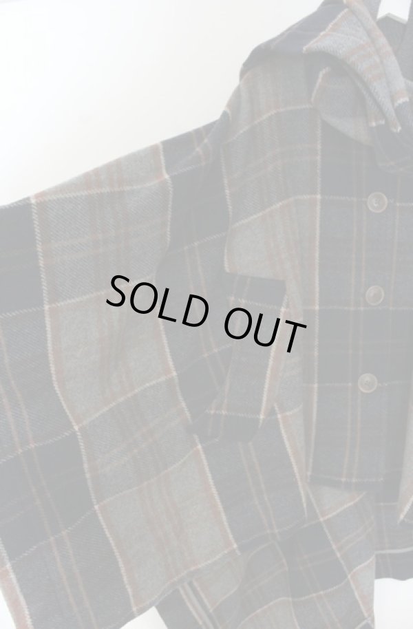 画像2: ヴィヴィアンウエストウッド 中古 / タータンケープコート 00 ネイビーｘグレー  O-26-01-25-005-co-YM-OS (2)