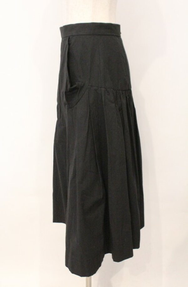 画像2: ヴィヴィアンウエストウッド 中古 / タックフレアスカート 2 ブラック  O-26-02-15-058-sk-YM-OS (2)